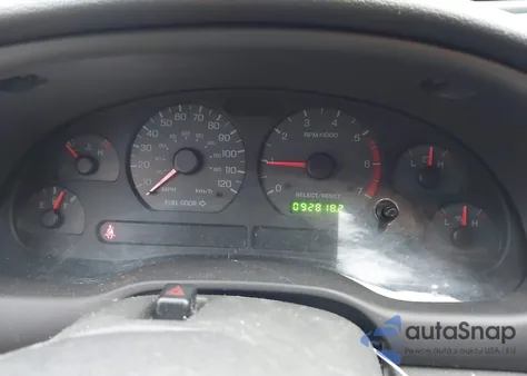 2001 Ford Mustang z USA, uszkodzony, nr VIN 1FAFP44431F190469